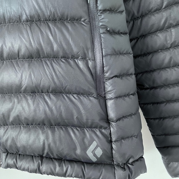 Black Diamond Women’s Black Puffer Jacket - Picture 5 of 9